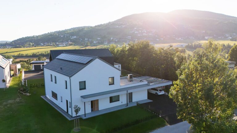 Einfamilienhaus im Grünen – Individuell und nach Maß geplant