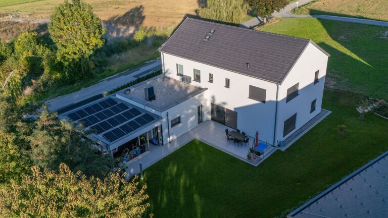 Einfamilienhaus im Grünen – Individuell und nach Maß geplant