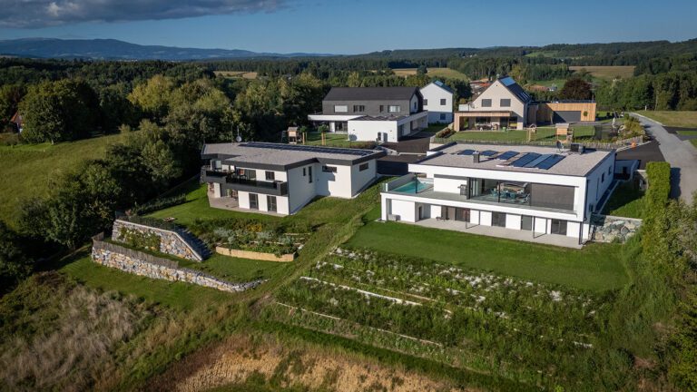 Einfamilienhaus am Hang: Individuelle Planung & Bau