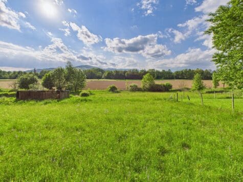 Oase der Ruhe mit Ausbaumöglichkeit – Grundstück für ein Leben im Einklang mit der Natur, 8230 Eggendorf, Baugrund Eigenheim